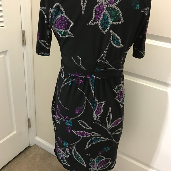 Nice Dress for the Office - Picture 3 of 4